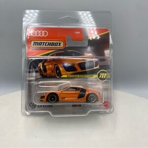 Matchbox AUDI R8 Super Chase Orange 1/6 2025 Short Card W Protection Case